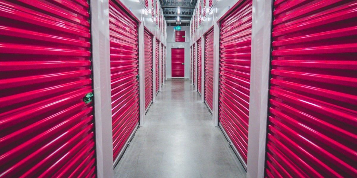 Top Reasons Why Do People Use Self Storage in the UAE